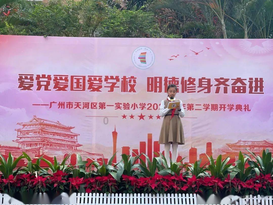 民间故事:书生唱歌引来美貌寡妇,他端出一碗生米逃过一劫