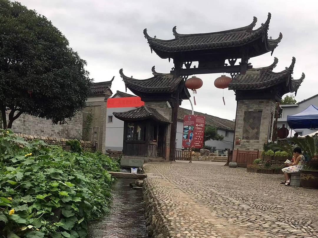 拯救被困的穷人